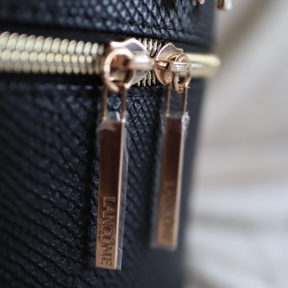 New Lacome Leather Texture Cylinder Makeup Case - Picture 3 of 6